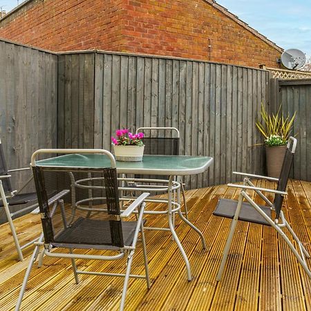 Private Deck With Newly Refurbished Flat Attached! Apartment Сайърънсестър Екстериор снимка